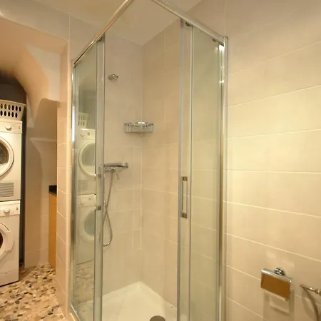 Lets Holidays Compte Miro Holiday home